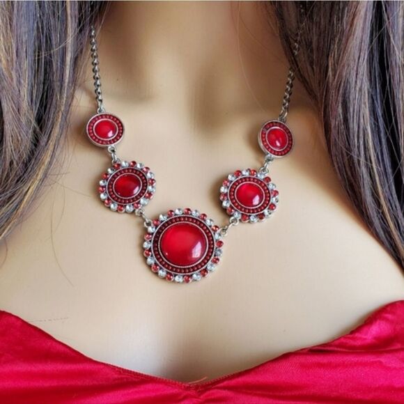🔹️NWT Charming Charlie Red & Silver Necklace & Earring Set - Picture 2 of 7